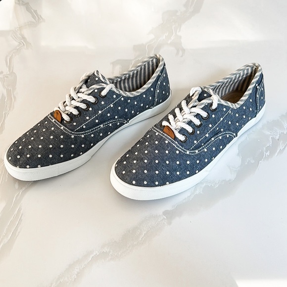 Margaritaville Blue and White Denim Polka Dot Lace Up Sneakers Sz 11 - Picture 2 of 13